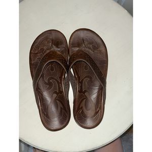 Olukai Kohana Mens Brown Leather Sandals Flip Flops Shoes Size 10